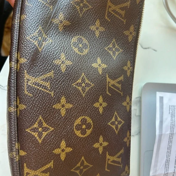 Louis Vuitton Monogram Pochette Accessories - Picture 5 of 15